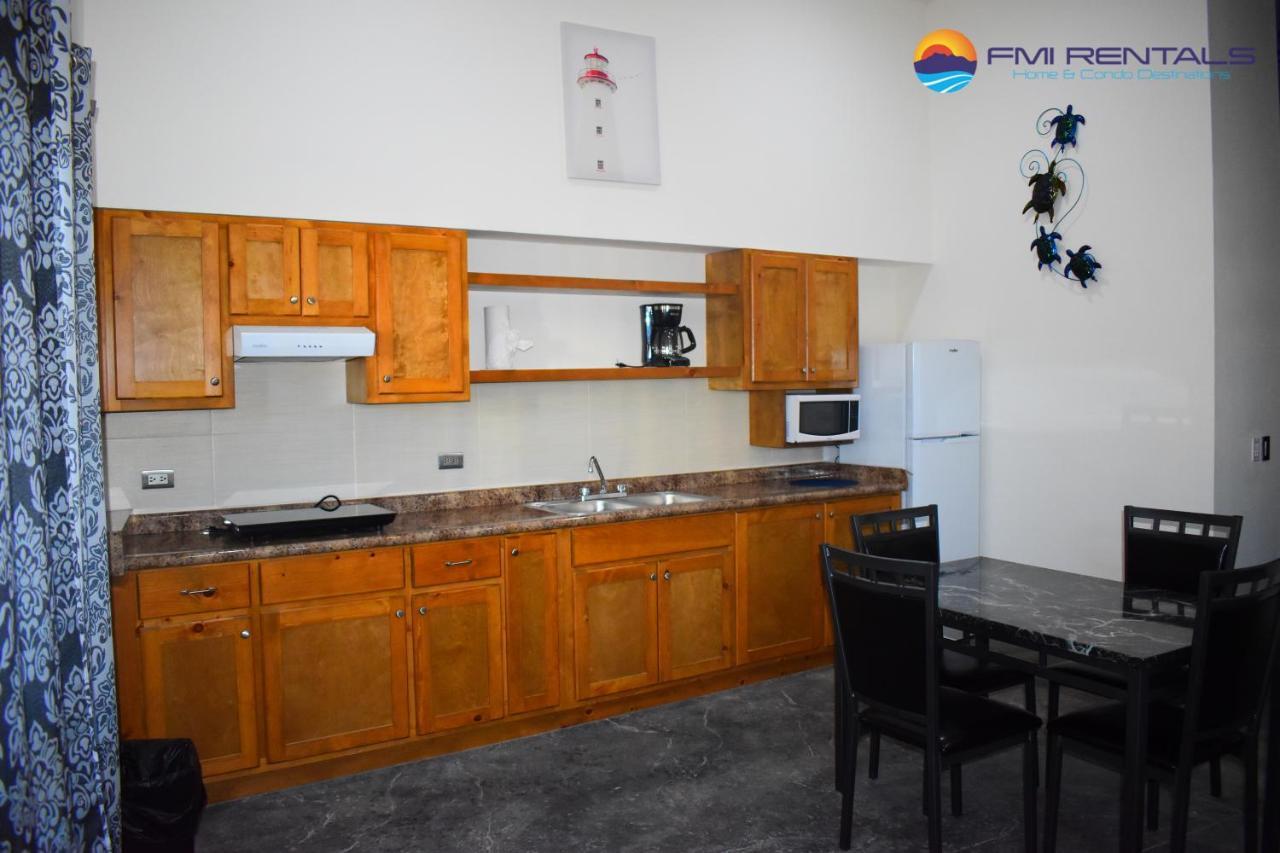 Turtle Studio Apartment Rocky Point Exterior photo