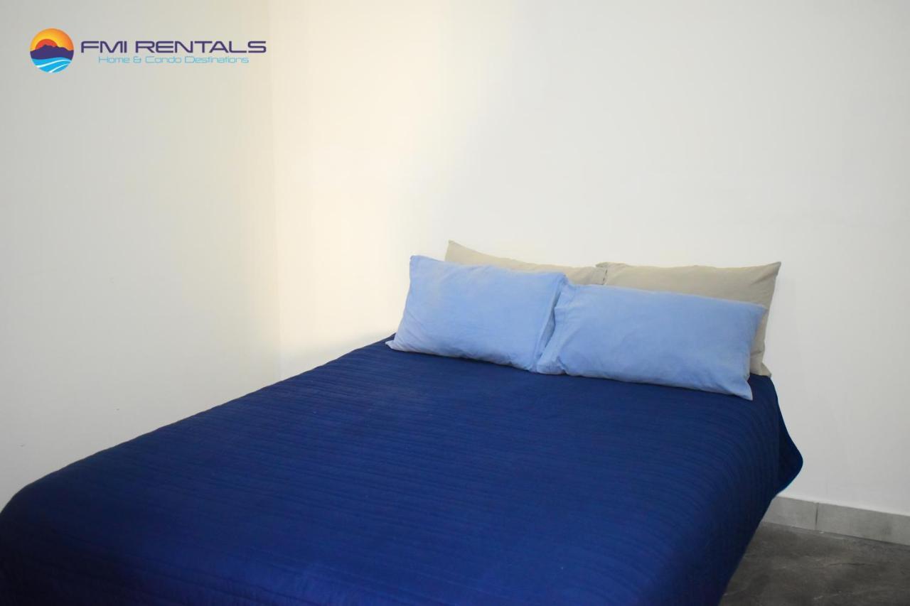 Turtle Studio Apartment Rocky Point Exterior photo